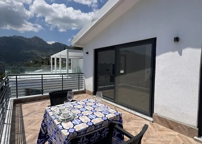 Oliva Mare Μαρμαρίς